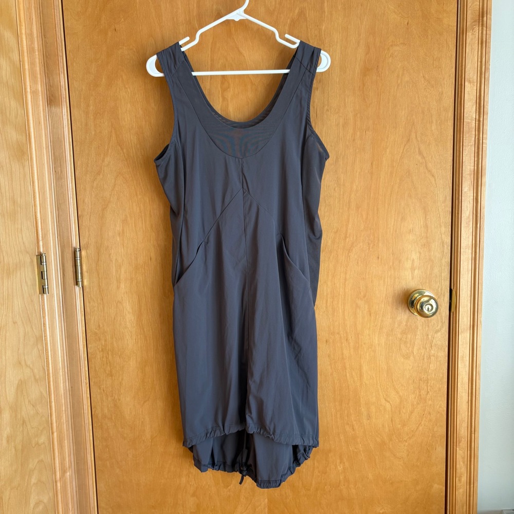 Indygena Sleeveless Active Dress‎ Womens Medium Grey Mesh Cinch Hem Pockets
